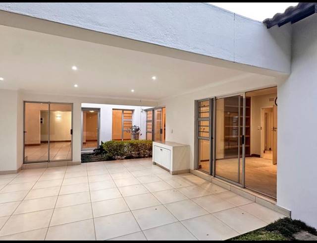 3 BEDROOM TOWNHOUSE FOR SALE IN SANDOWN